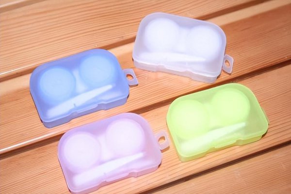 隐形眼镜一天最多戴几个小时