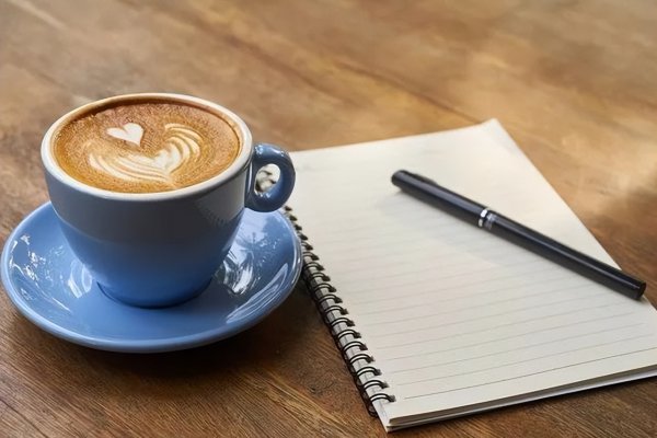 男人不联系但偷偷关注你