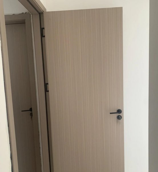 无漆木门好还是烤漆木门好