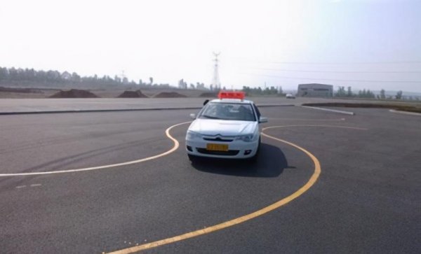 s路怎么走不压线图解