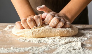 做面条用什么水和面 做面条可以用什么水和面