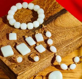 米达料属于什么档次 米达料和田玉手镯值不值得买