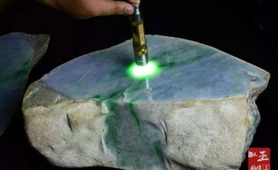 什么石头是玉石 如何分辨玉石原石与普通石头的区别