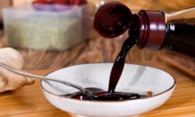 老抽可以代替生抽吗 老抽和生抽的作用分别是什么