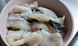 黑鱼放什么材料最好吃 黑鱼放哪些材料最好吃