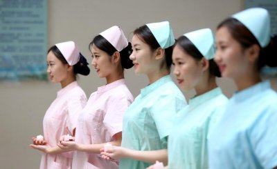 护士的工作内容有哪些 医院护工主要职责及收入情况