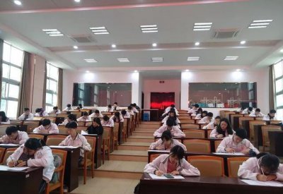 适合女孩子的职校专业 女生上技校学什么专业有前途