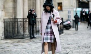 冬天怎么穿大衣保暖 如何在寒冷的冬天穿得保暖又好看