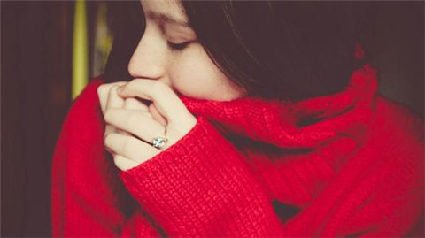 女朋友经常因为小事生气怎么办