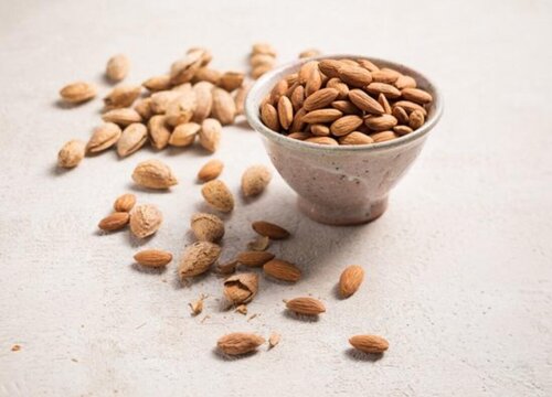 巴坦木和杏仁一样吗