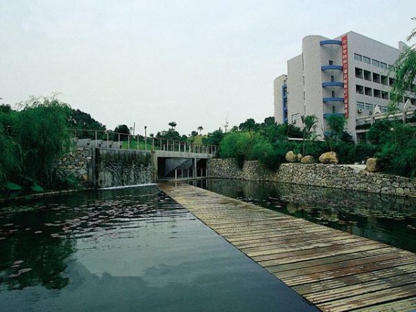 暨南大学在哪个城市