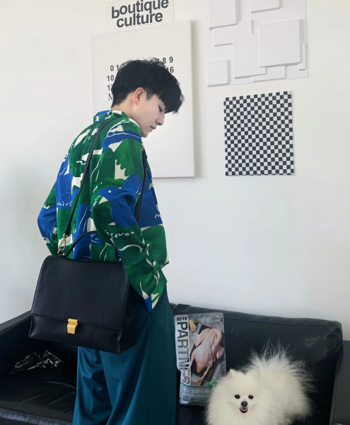 男人皮肤黑穿什么颜色的衣服好看