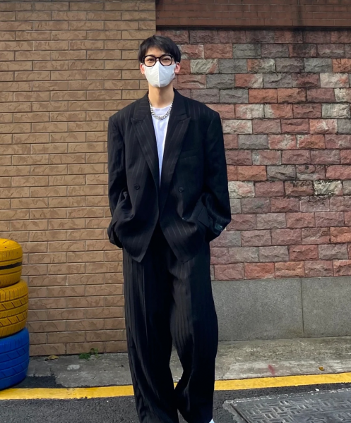 男人皮肤黑穿什么颜色的衣服好看