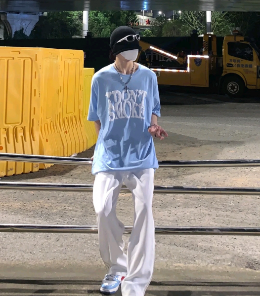 男人皮肤黑穿什么颜色的衣服好看