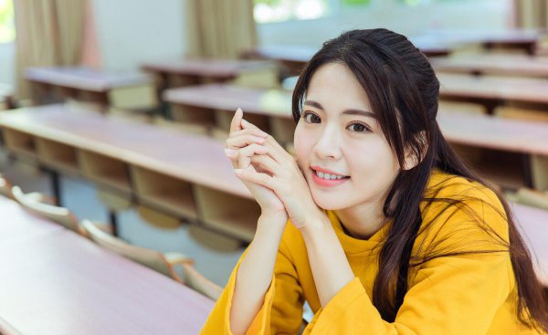 如何跟女生聊天增进感情