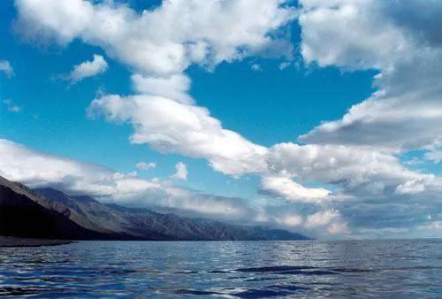 俄罗斯最大的淡水湖叫什么名字