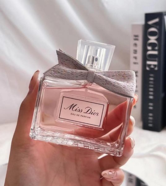 香水哪个牌子好闻持久