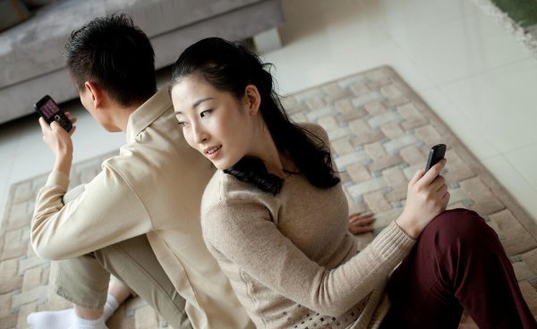 网恋男人真想交往的表现