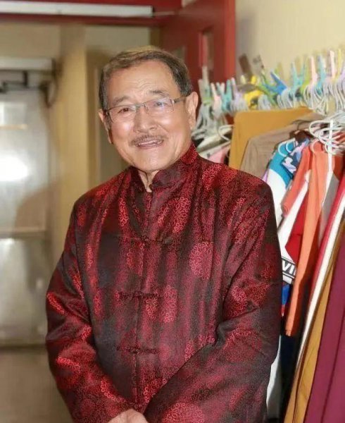 射雕英雄传洪七公扮演者