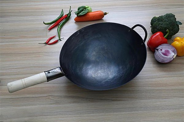 炒菜用什么锅好更健康