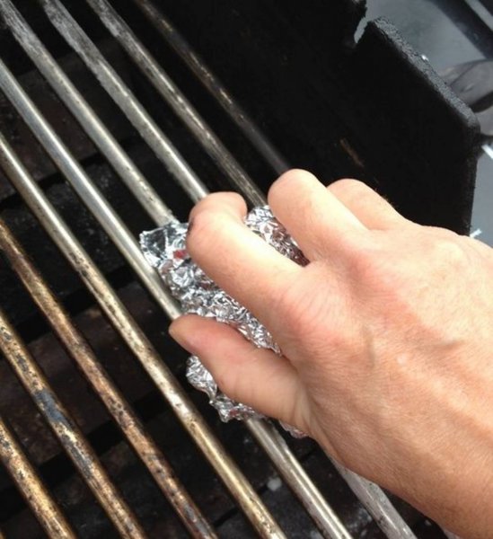 锡纸用哪一面接触食物