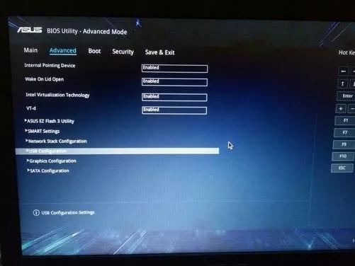 电脑按开机风扇转一下就熄火