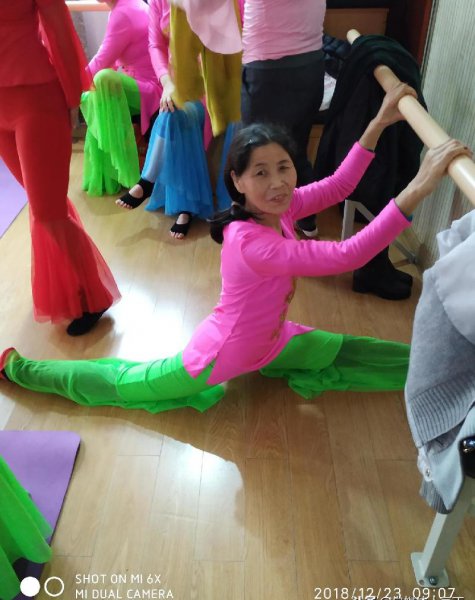 五六十岁的女人练瑜伽好不好