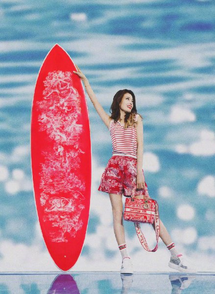 白鞋配什么颜色的袜子好看