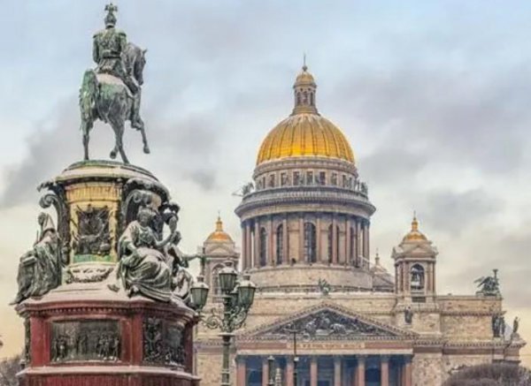 圣彼得堡是哪个国家的城市