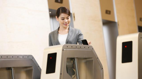 电子身份证可以坐火车吗