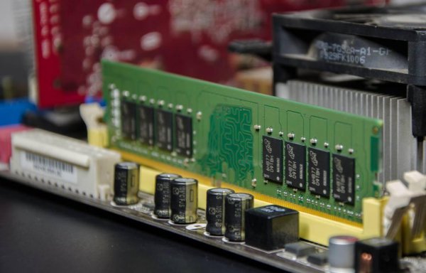 单条16g和双条8g哪个好