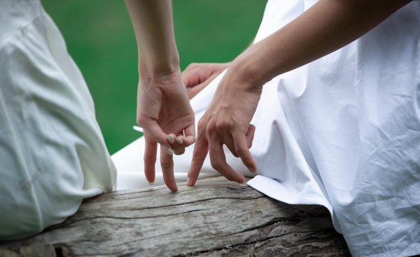 一句话解释爱情是什么意思