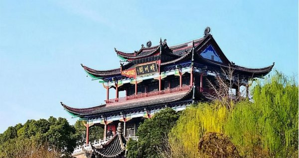 武汉的旅游景点有哪些最出名