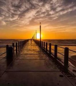 人生观包括哪三个方面 谈谈为什么要树立正确的人生观