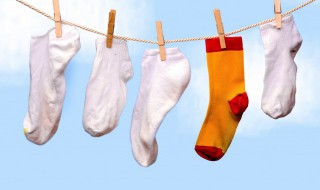 新买的袜子用不用洗洗再穿 新买的袜子没洗直接穿没事吧