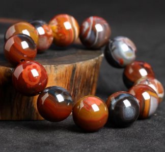 战国红手串价格及图片 一般战国红玛瑙手串多少钱