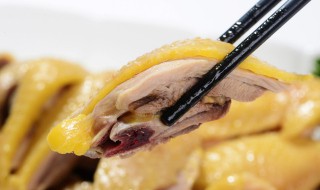 盐焗鸡放什么材料好吃窍门 盐焗鸡放哪些材料好吃