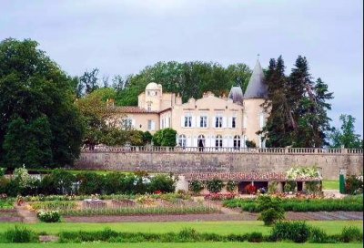 拉菲红酒多少钱一瓶 82年的拉菲红酒价值多少人民币