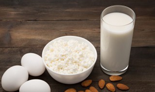 牛奶能喝鸡蛋一起吃吗 牛奶和鸡蛋一起吃好吗