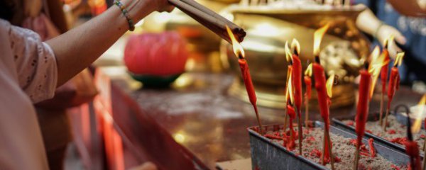 香炉里面放什么