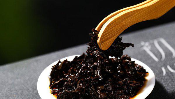 隔夜的茶叶还可以继续冲水吗