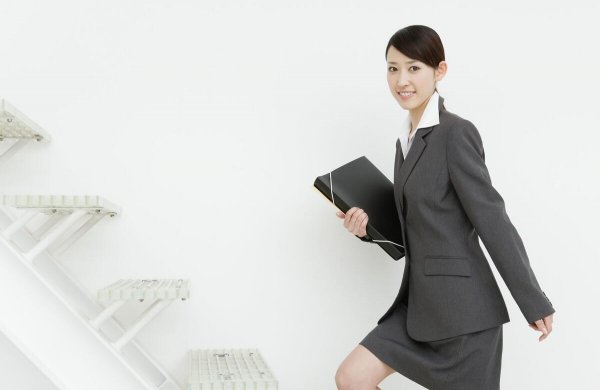 外贸业务员工资一般多少钱一个月