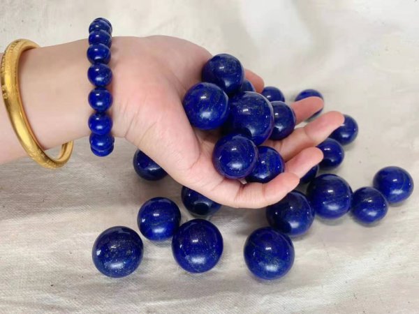 青金石什么颜色最贵