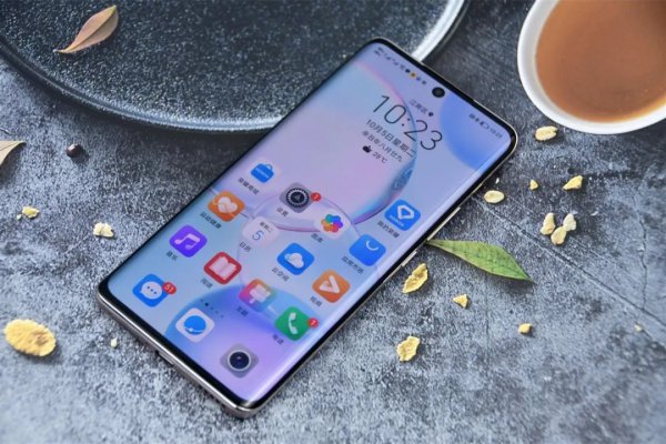 曲面屏手机的优点和缺点