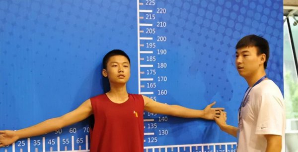 男人长多高才不算矮