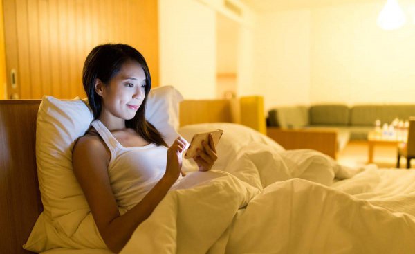 女生回消息慢说明什么