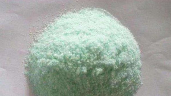 氮肥和硫酸亚铁可同时浇花吗