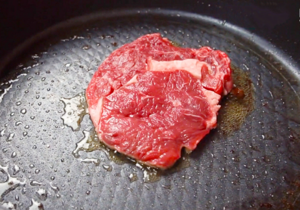 吃牛排有几成熟有几种说法