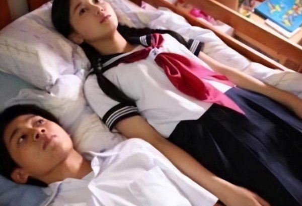 初中生谈恋爱家长怎么正确引导女孩