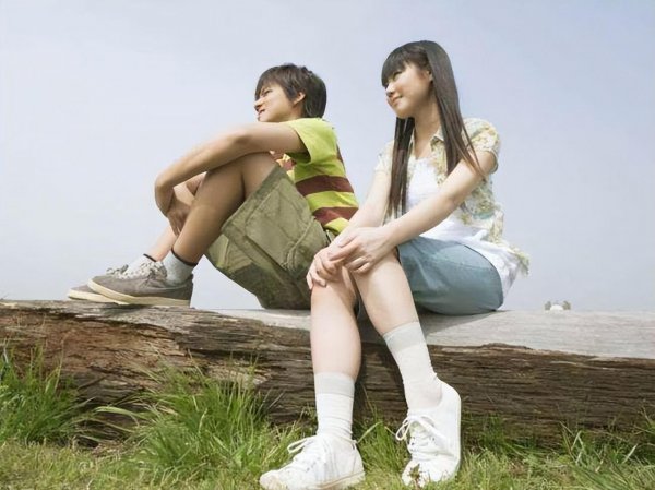 初中生谈恋爱家长怎么正确引导女孩